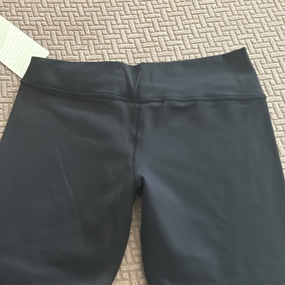 Lululemon Wunder Under Crop - Picture 4 of 7